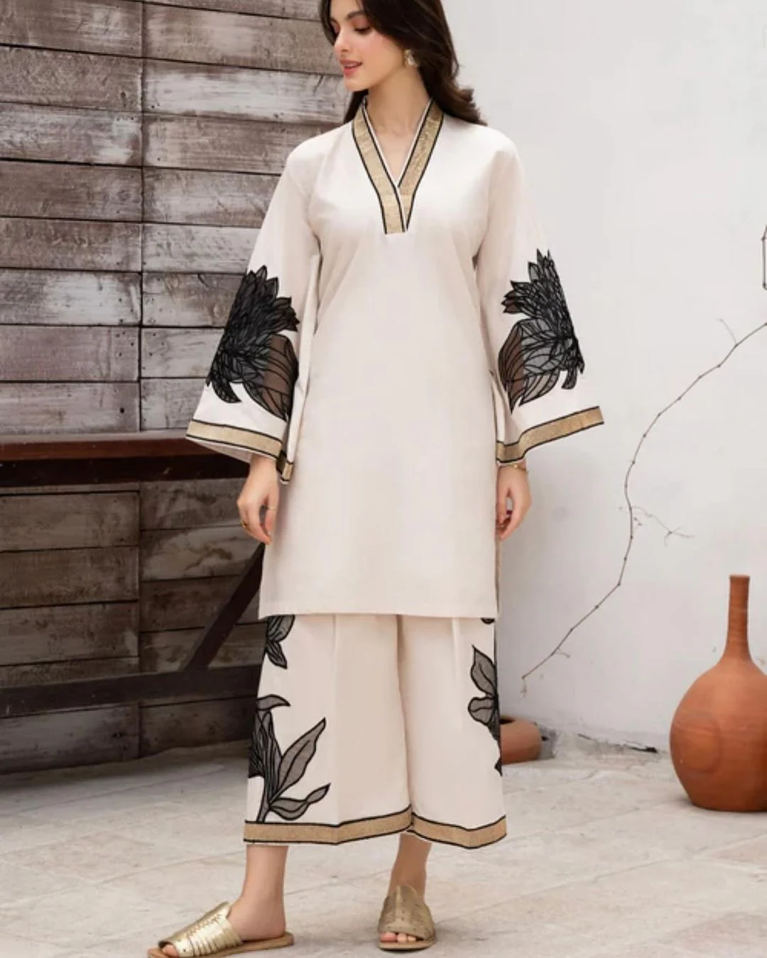 Almond Embroidery 2 PCs - Image 3