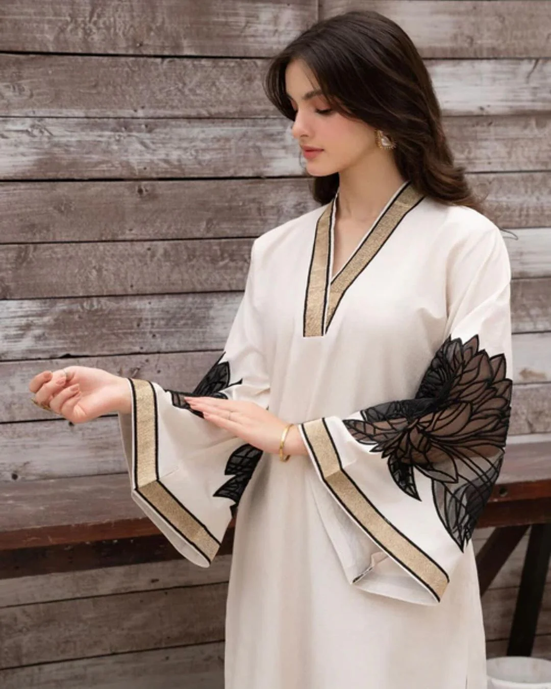 Almond Embroidery 2 PCs - Image 4
