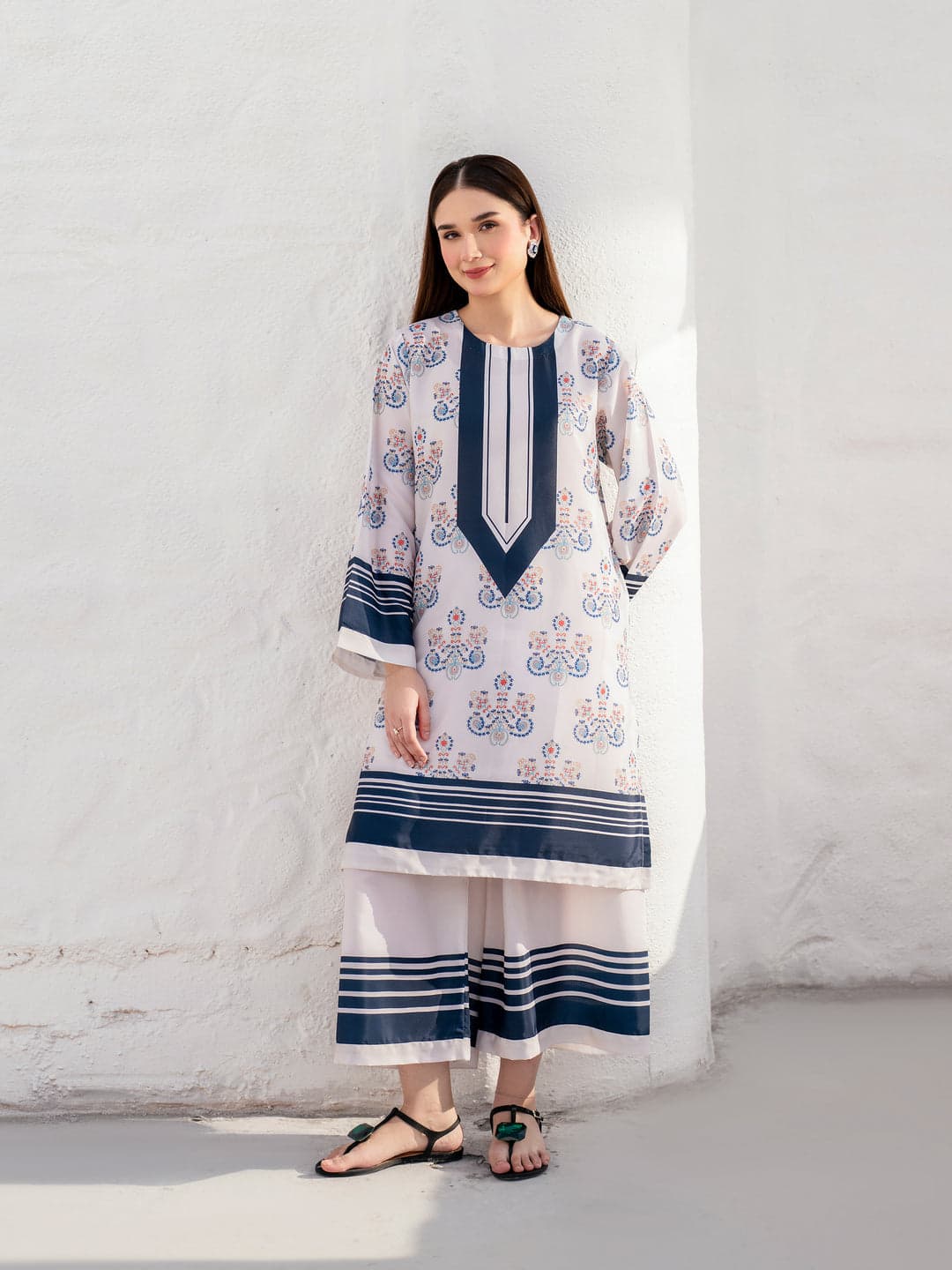Aroosa (Stitched 2 Pcs) - Image 4