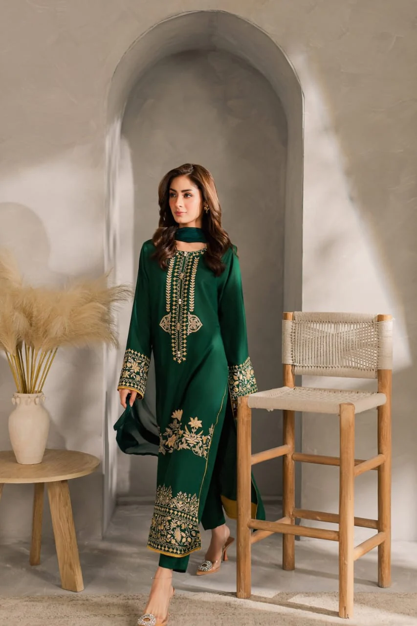 Bella Green LONG LENGHT ( Embroided 3 PCs) - Image 4
