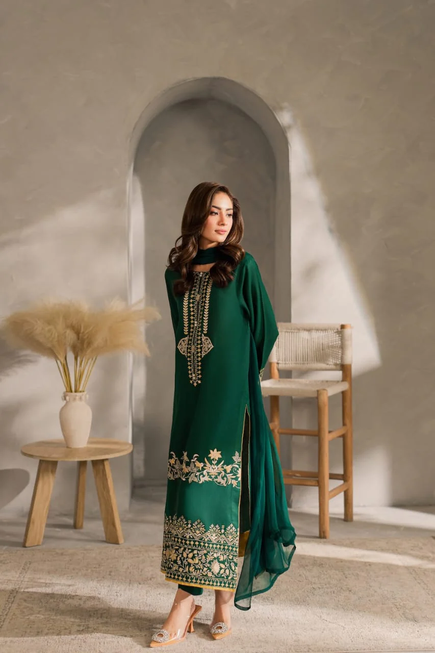Bella Green LONG LENGHT ( Embroided 3 PCs) - Image 5