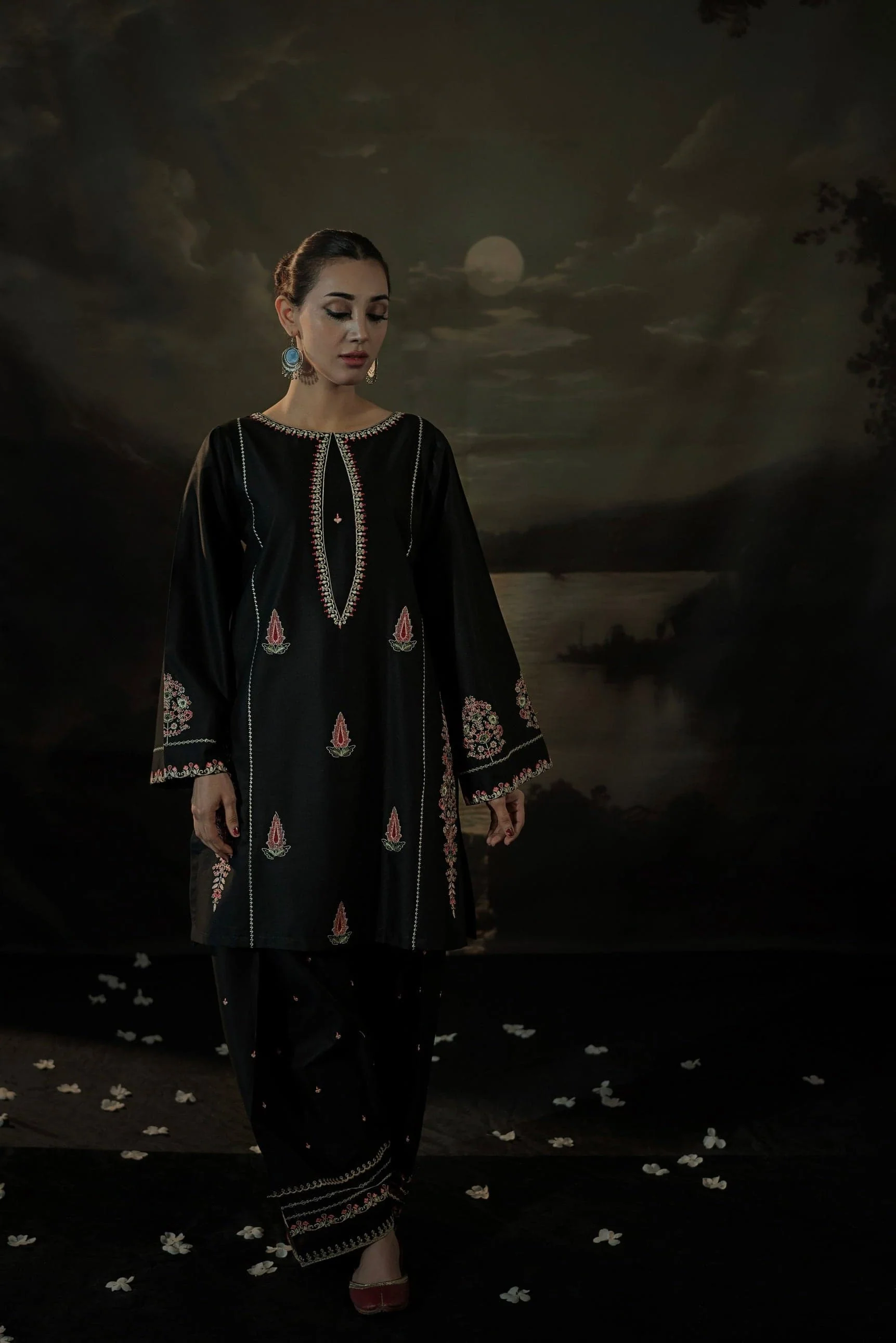 BLACK IRIS LONG LENGHT ( Embroided 2 PCs) - Image 7