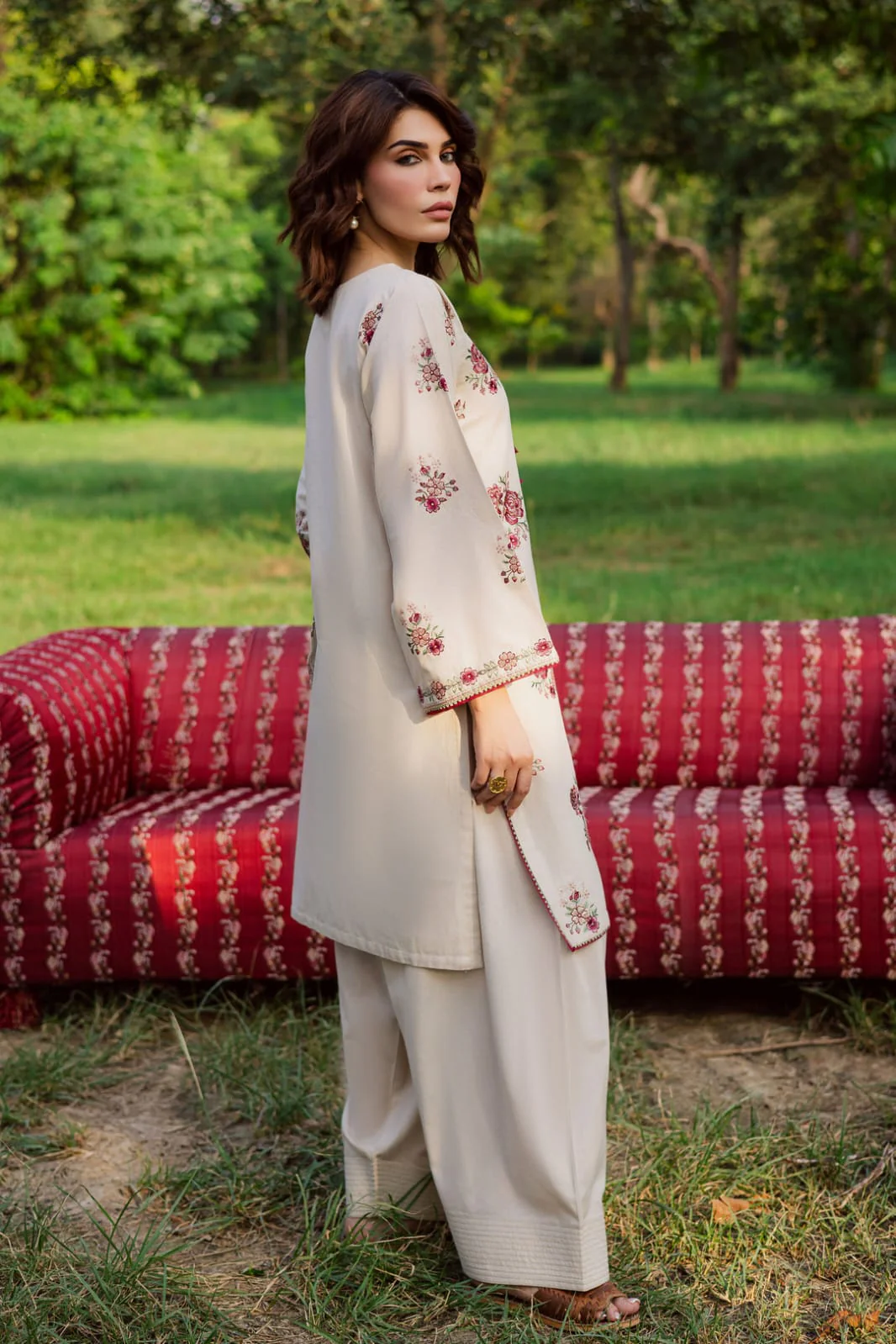Blush (Stitched 2 Pcs) - Image 3