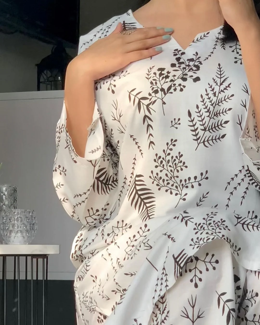 Floral Leaf (Stitched 2 PCs) - Image 8