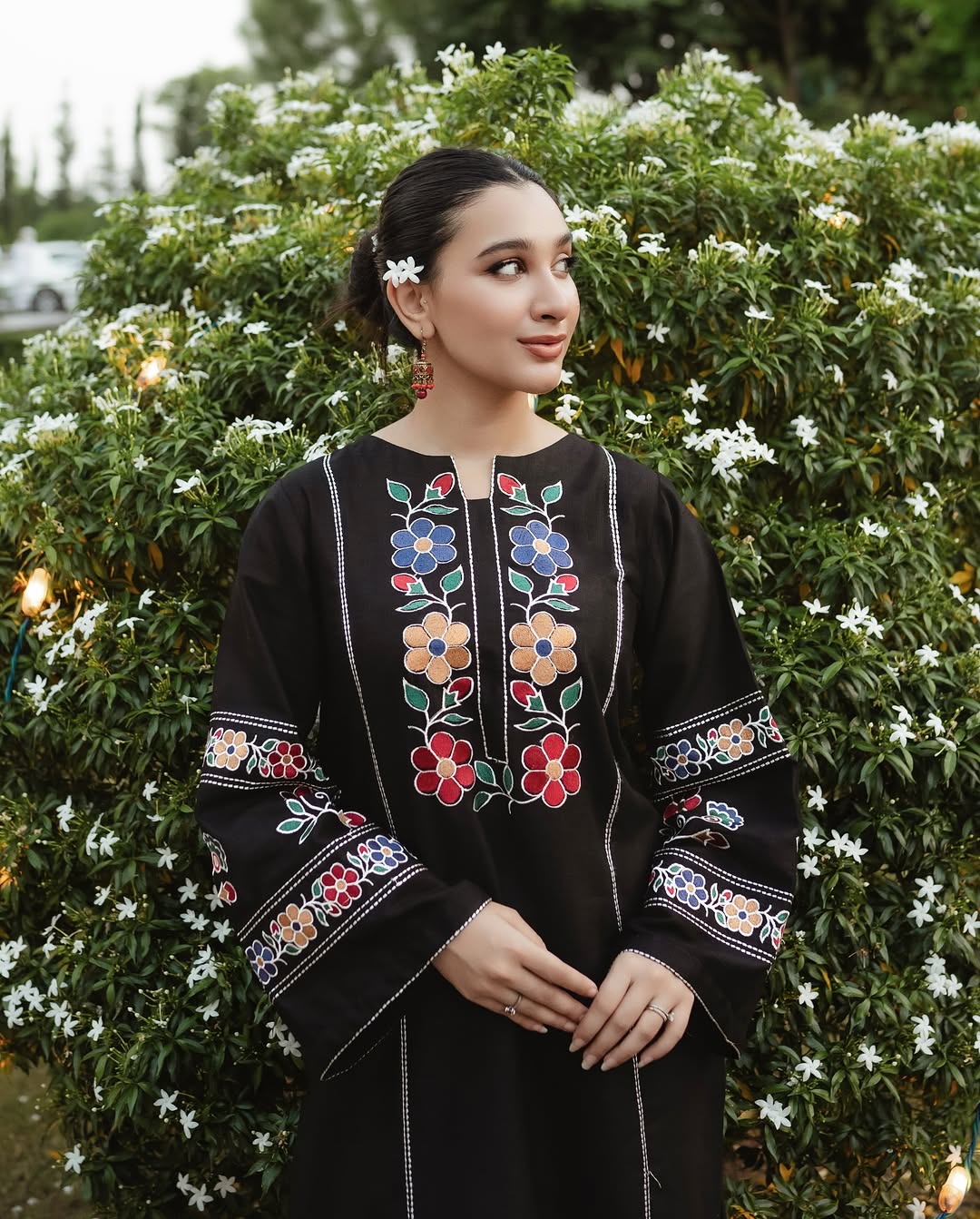 Maya Black (Embroidery 2 Pcs) - Image 4