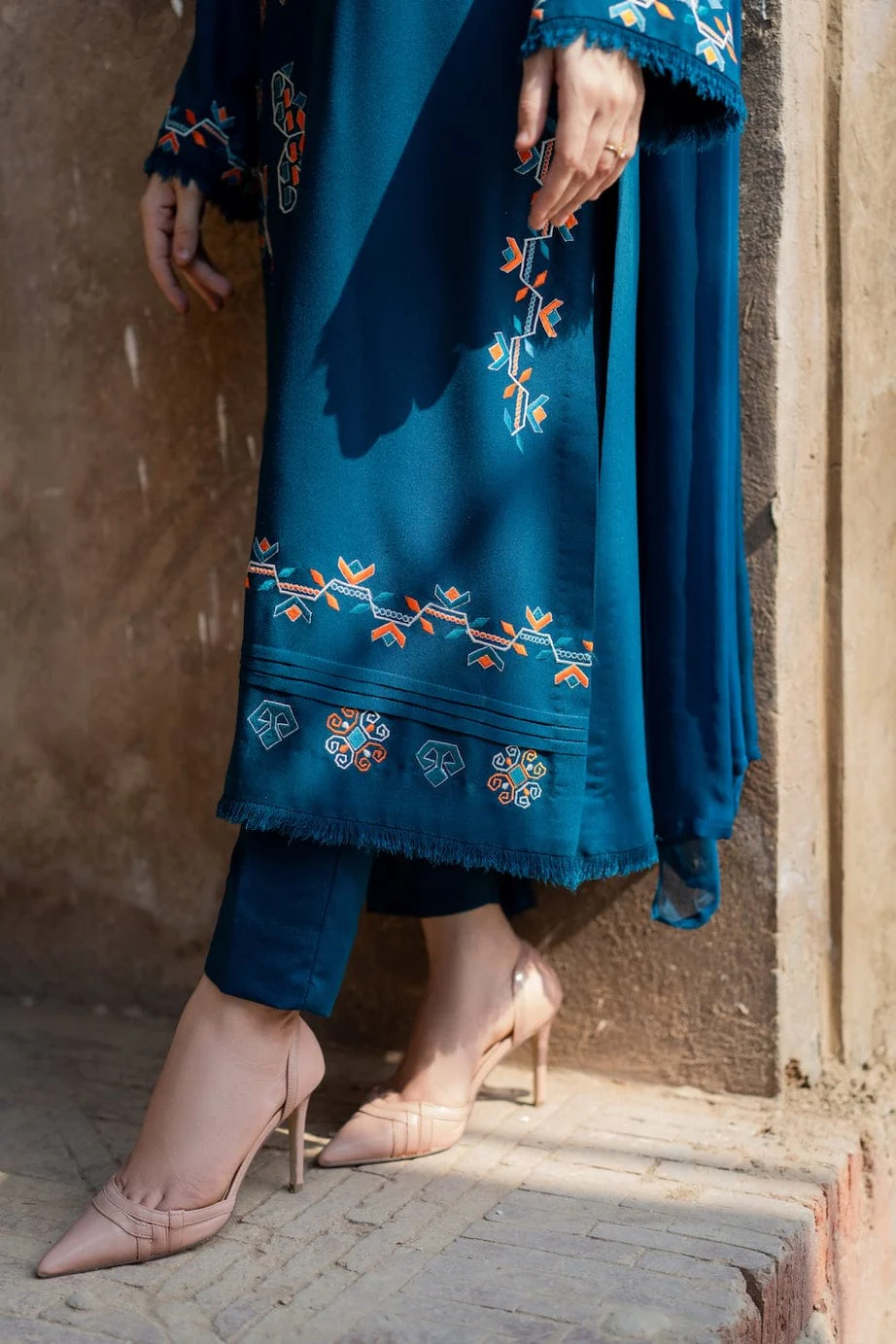 Lamya (Stitched 3 Pcs) - Image 4