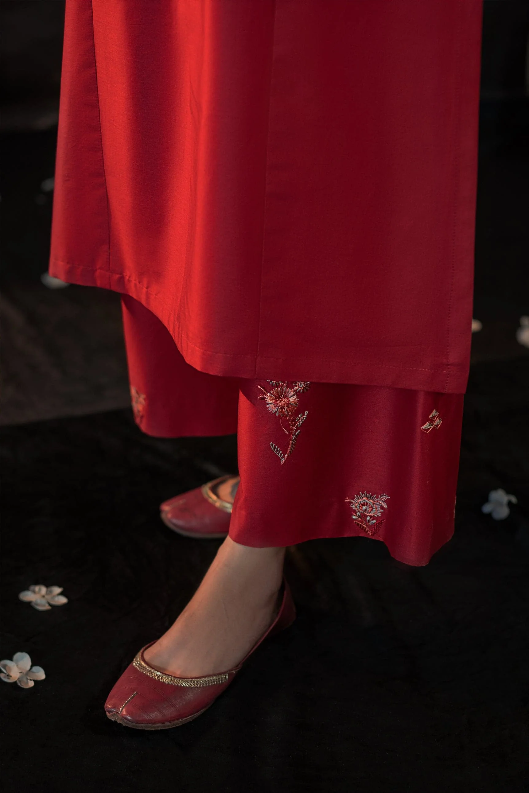 Tulip Long Length (Embroided 2 PCs) - Image 8