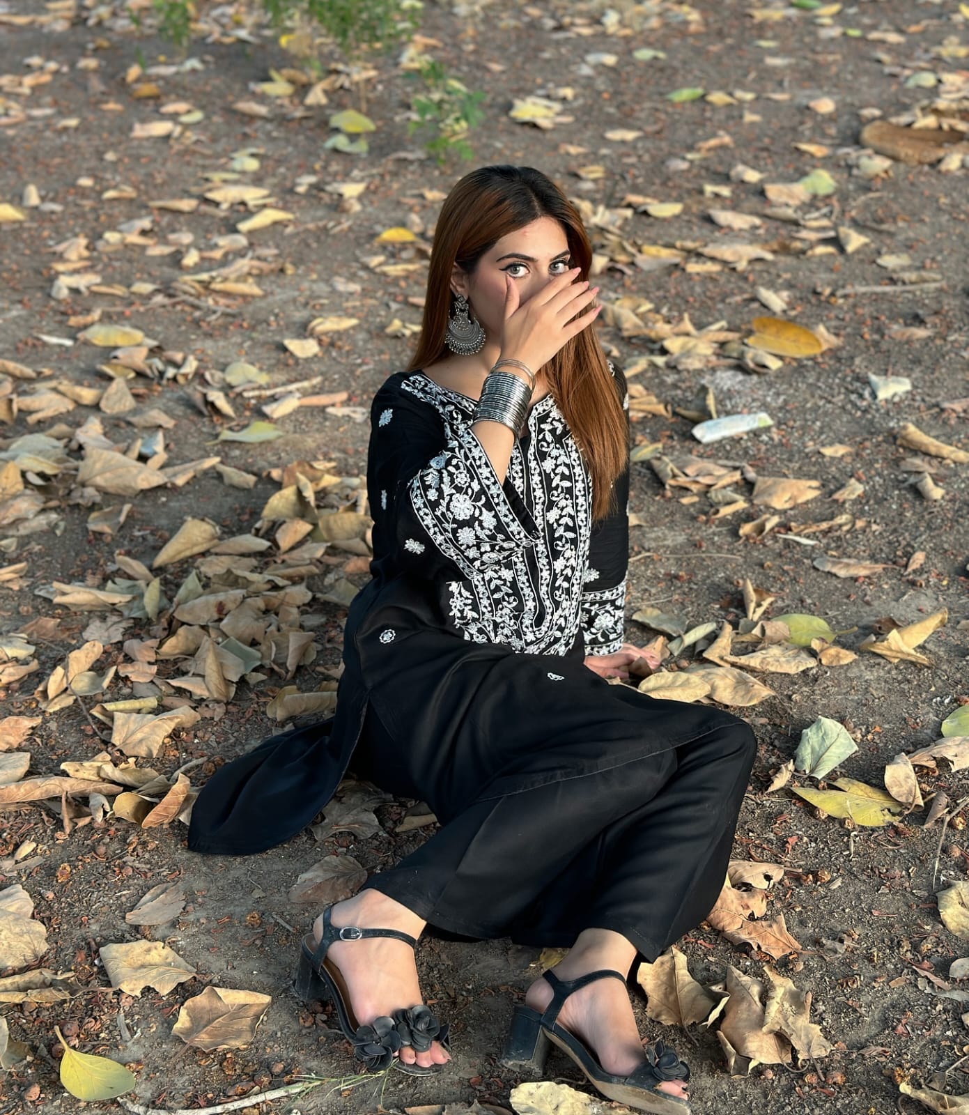 Black Bloom (Embroided 2 PCs) - Image 4