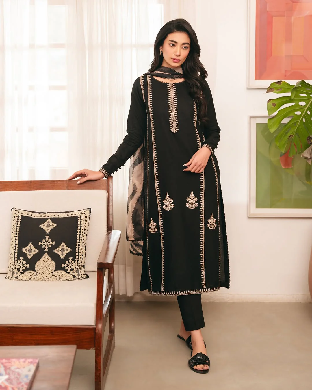 Wardah Long Length (Embroided 3 PCs) - Image 5