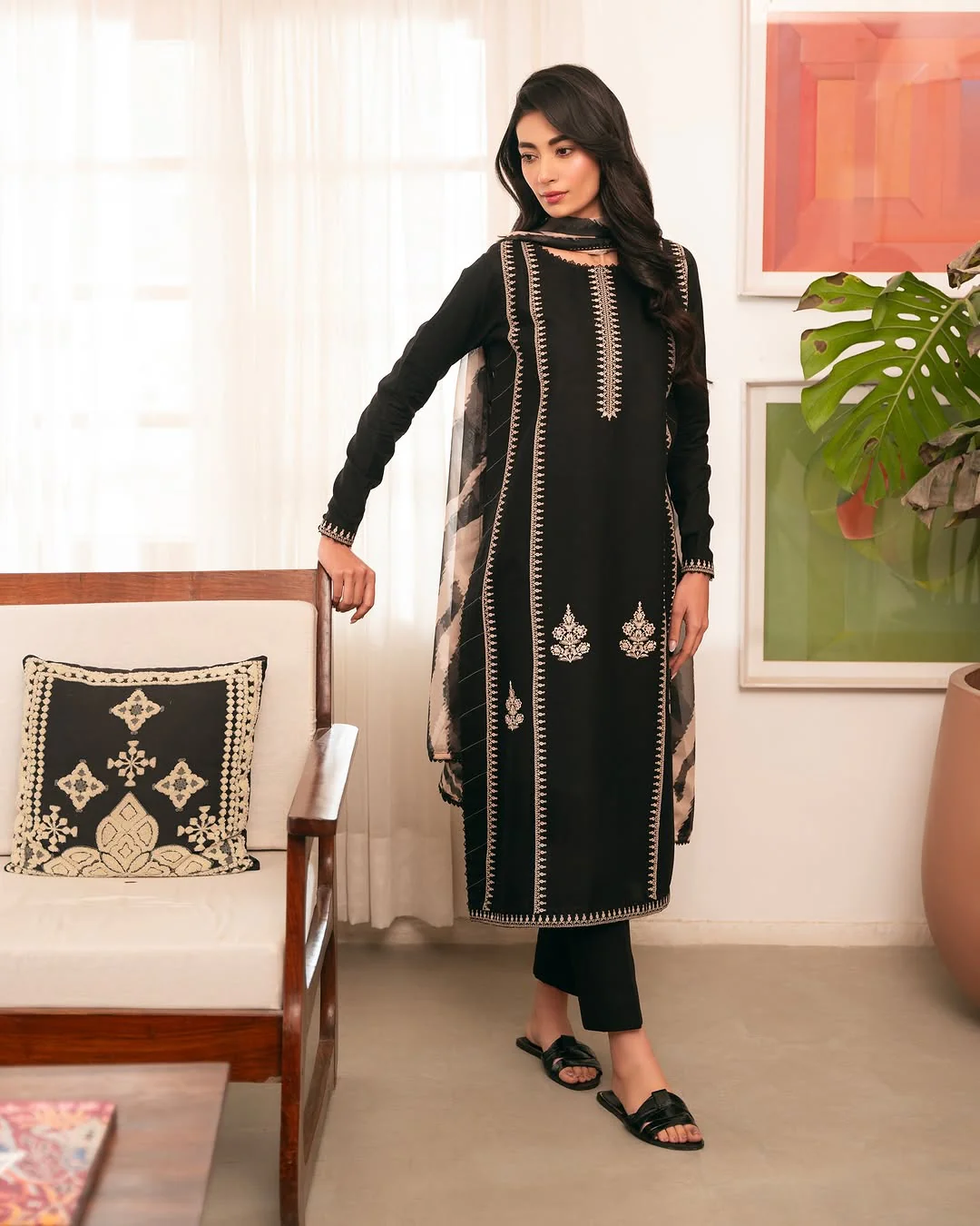 Wardah Long Length (Embroided 3 PCs) - Image 6