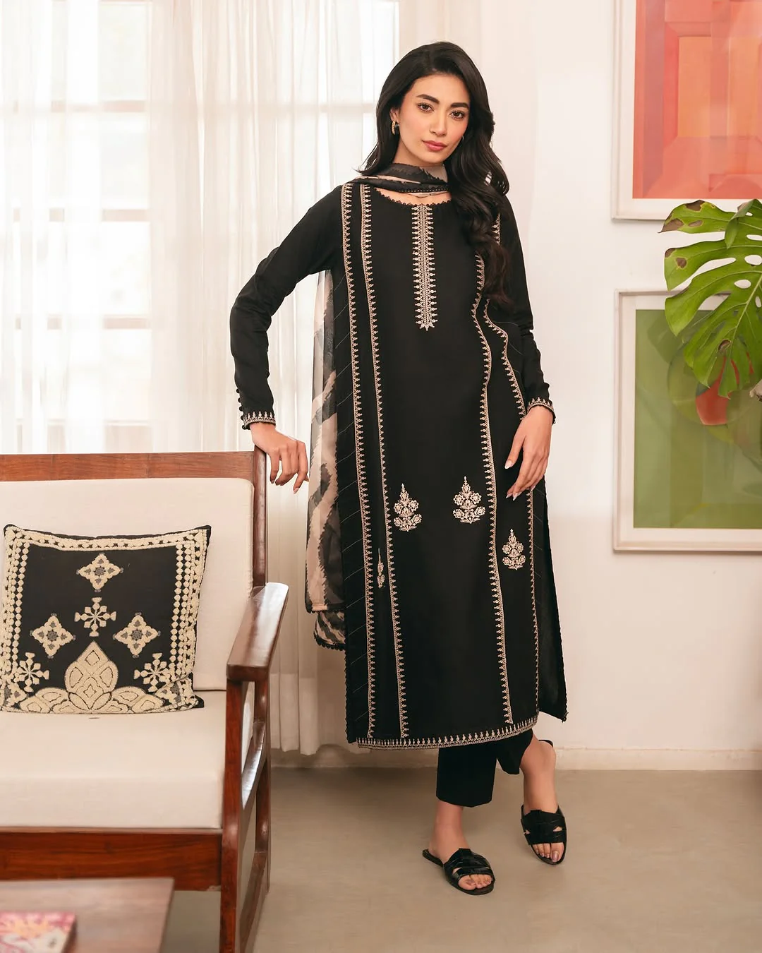 Wardah Long Length (Embroided 3 PCs) - Image 7